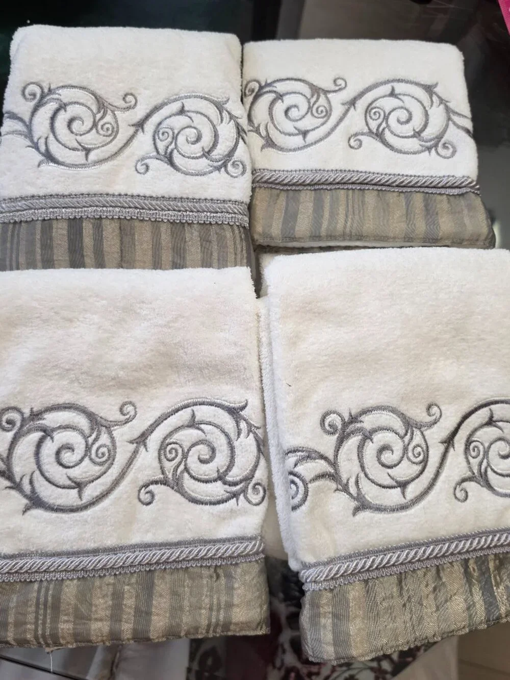 Avanti white 100% cotton embrodered embellished hand towels (4)